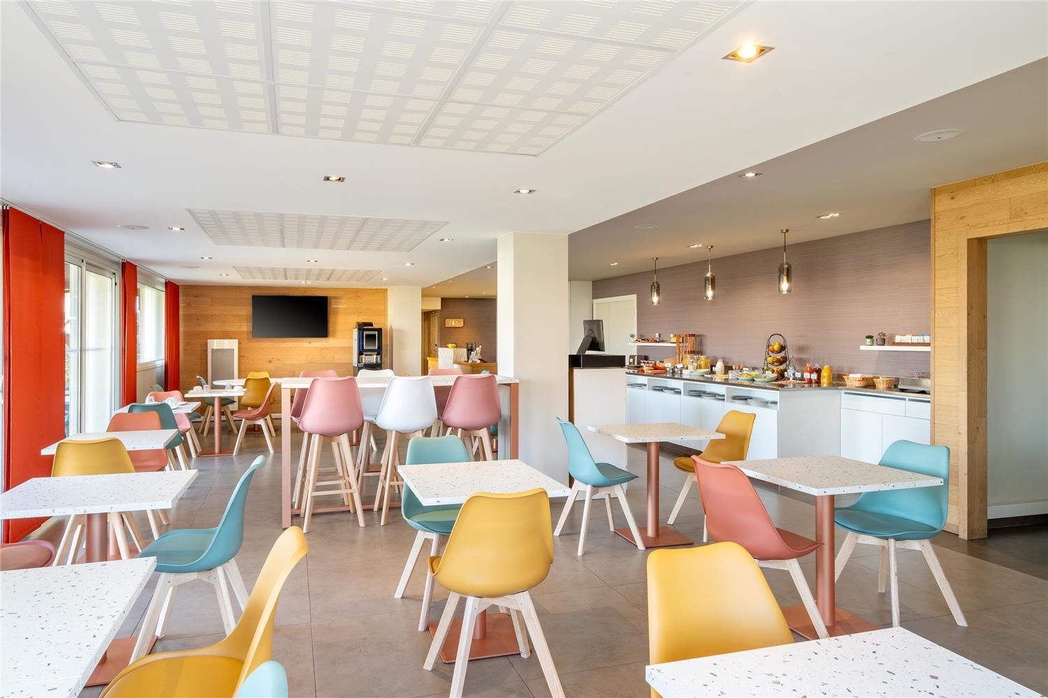 restaurant cafeteria