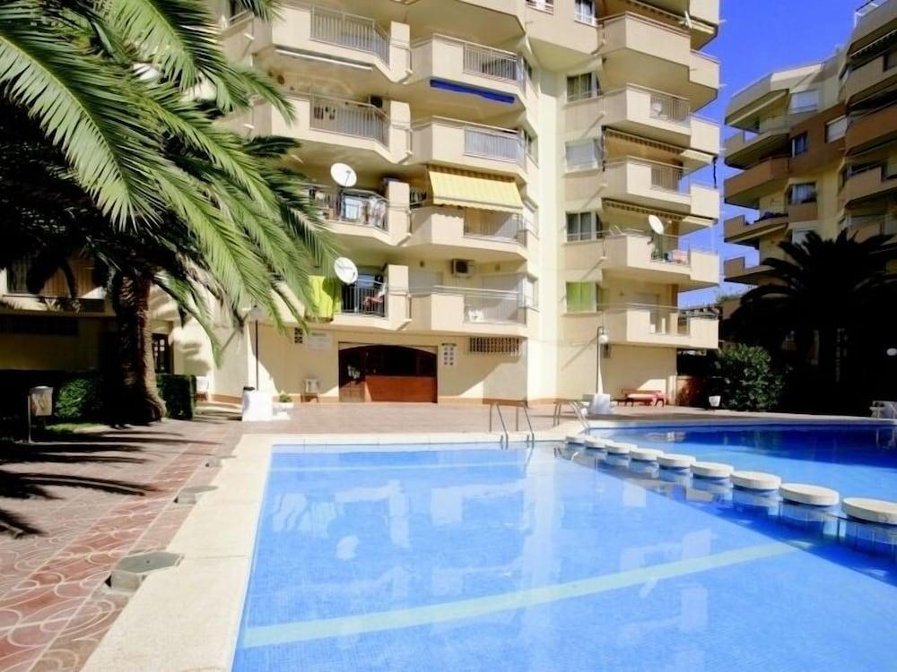 swimming pool spa