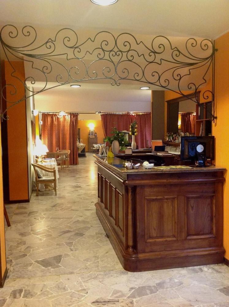 lobby