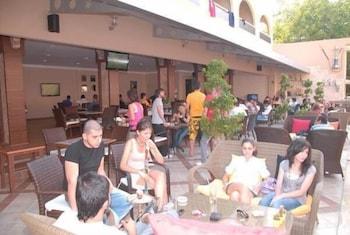 restaurant-cafeteria