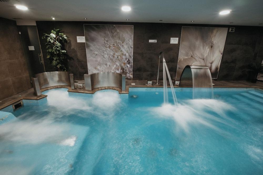 swimming pool spa