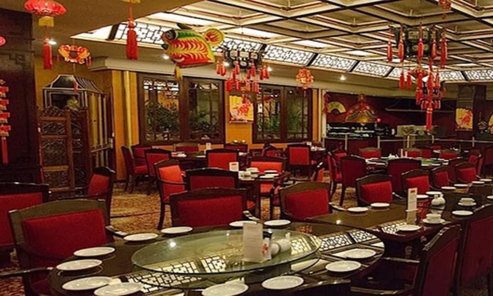 restaurant cafeteria