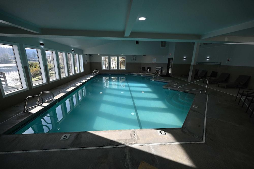 swimming pool spa