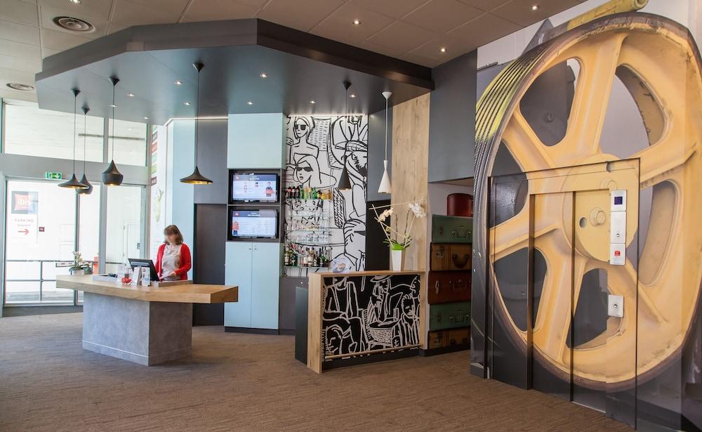 lobby