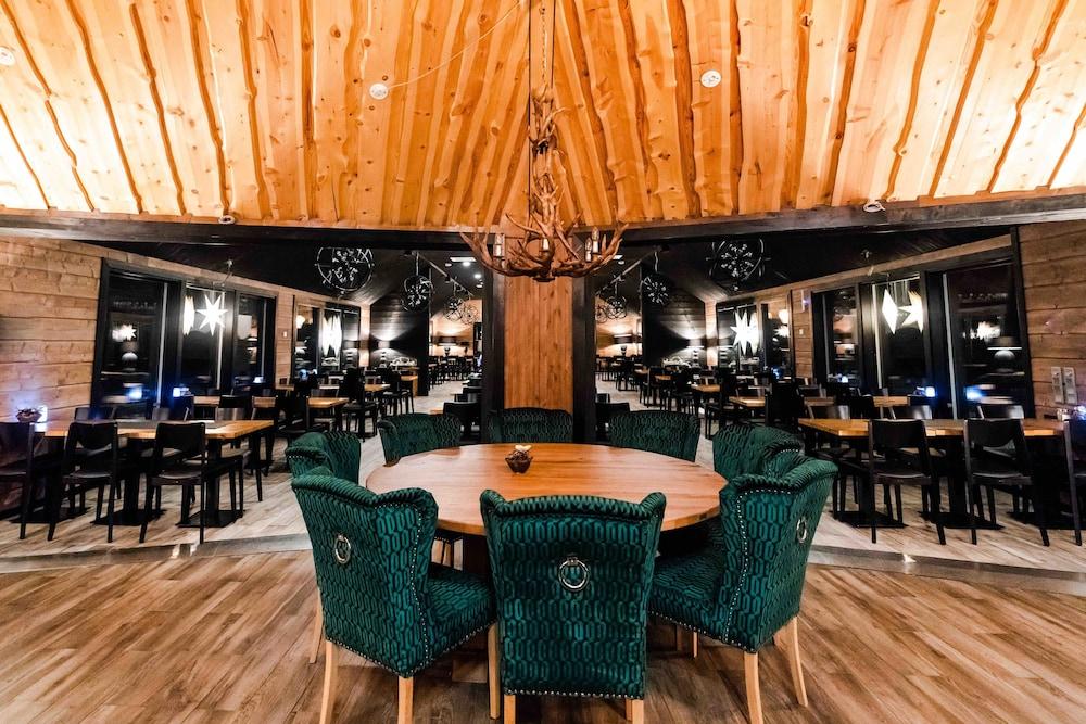 restaurant-cafeteria