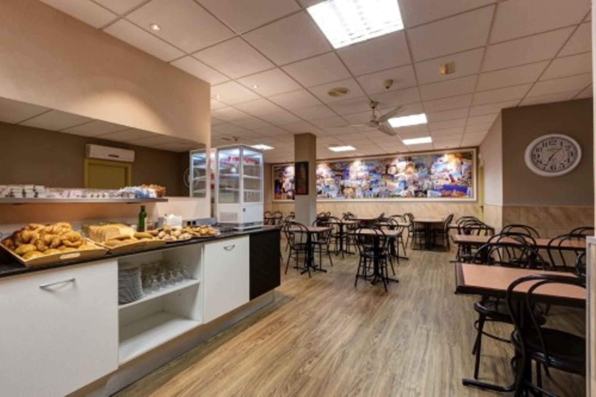 restaurant cafeteria