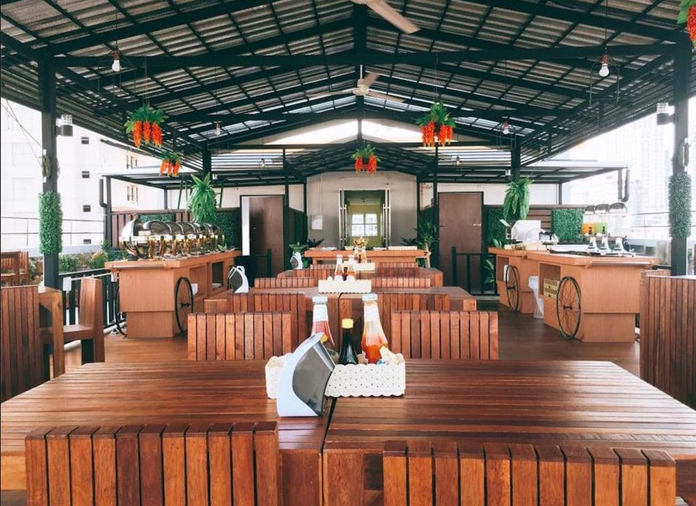 restaurant-cafeteria