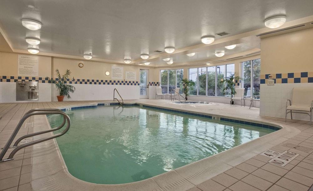 swimming pool spa