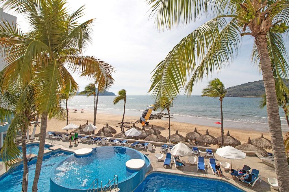 swimming pool spa