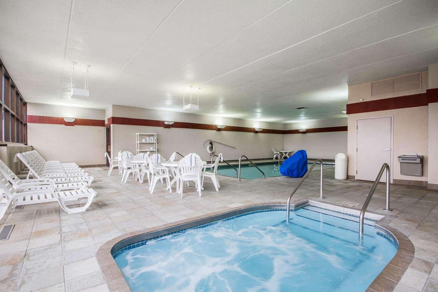 swimming pool spa