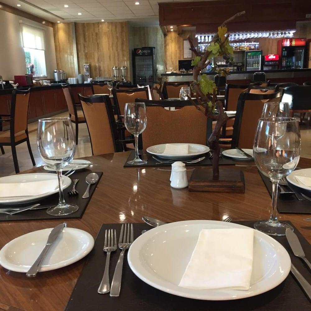 restaurant-cafeteria