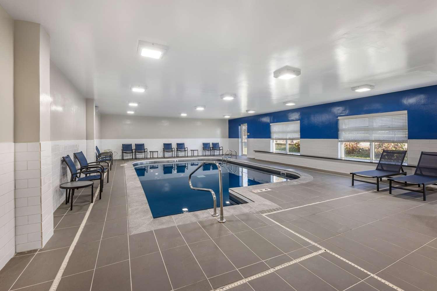 swimming pool spa