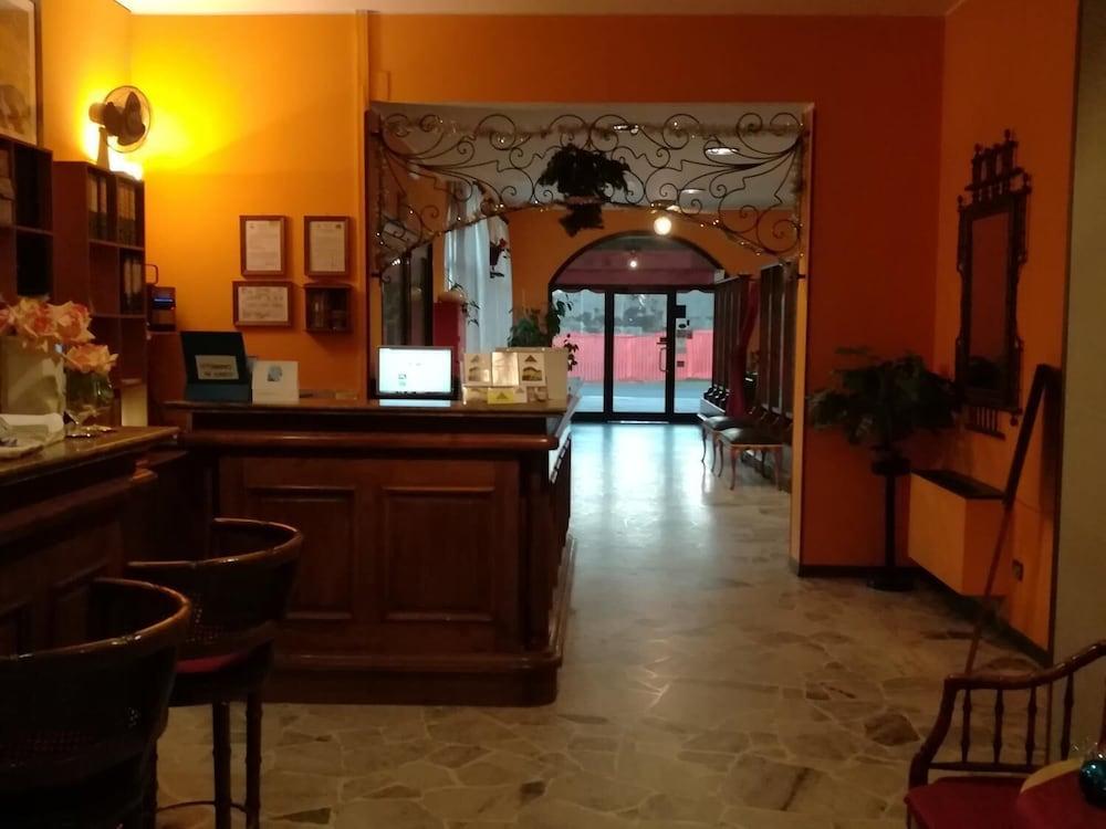 lobby