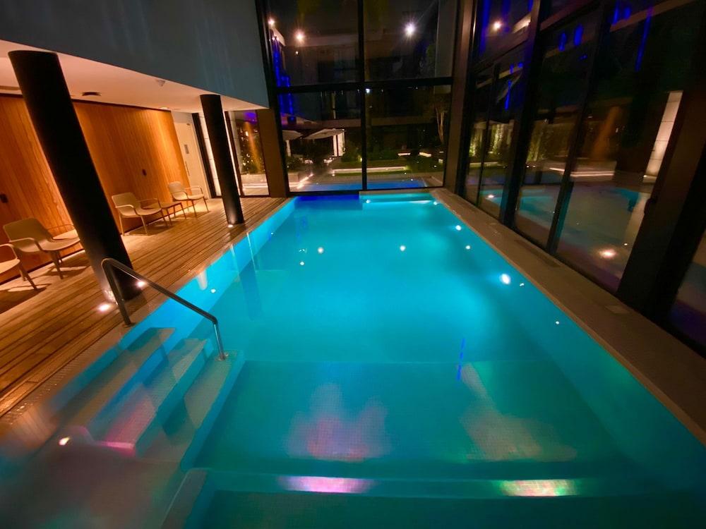 swimming pool spa