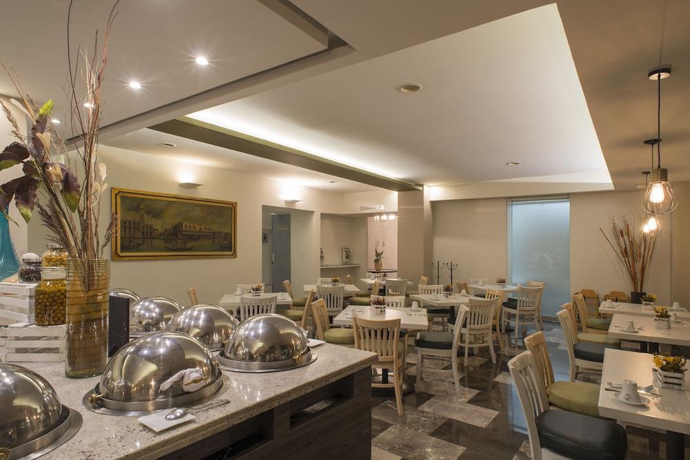 restaurant-cafeteria