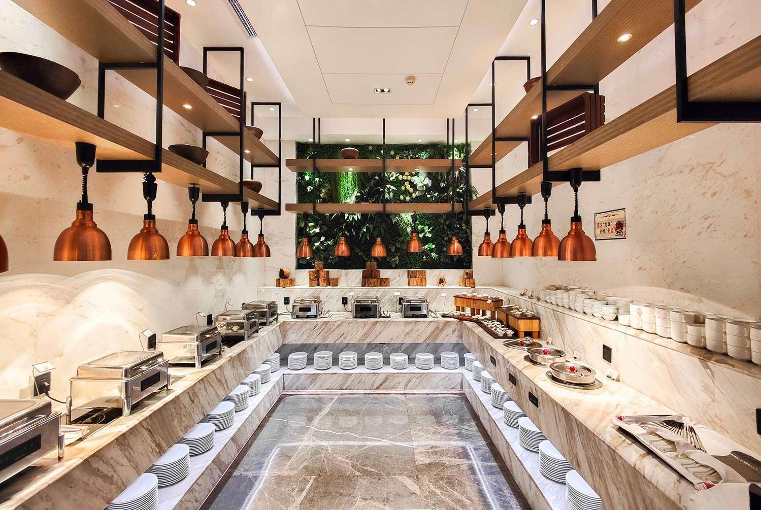 restaurant cafeteria