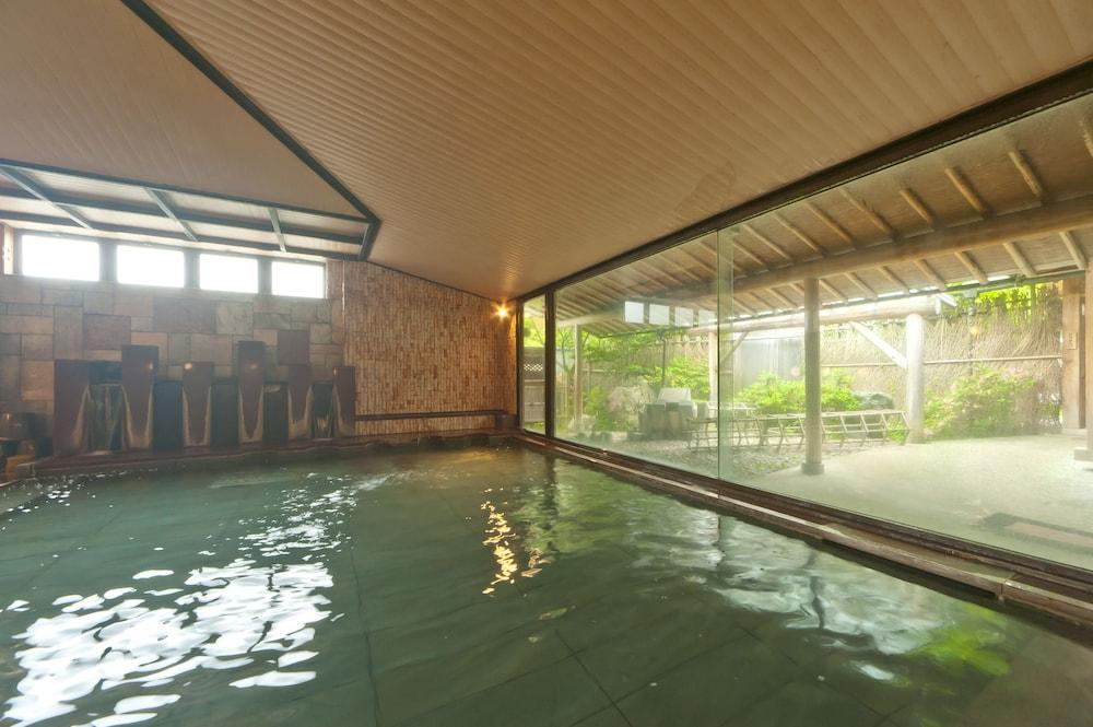 swimming pool spa