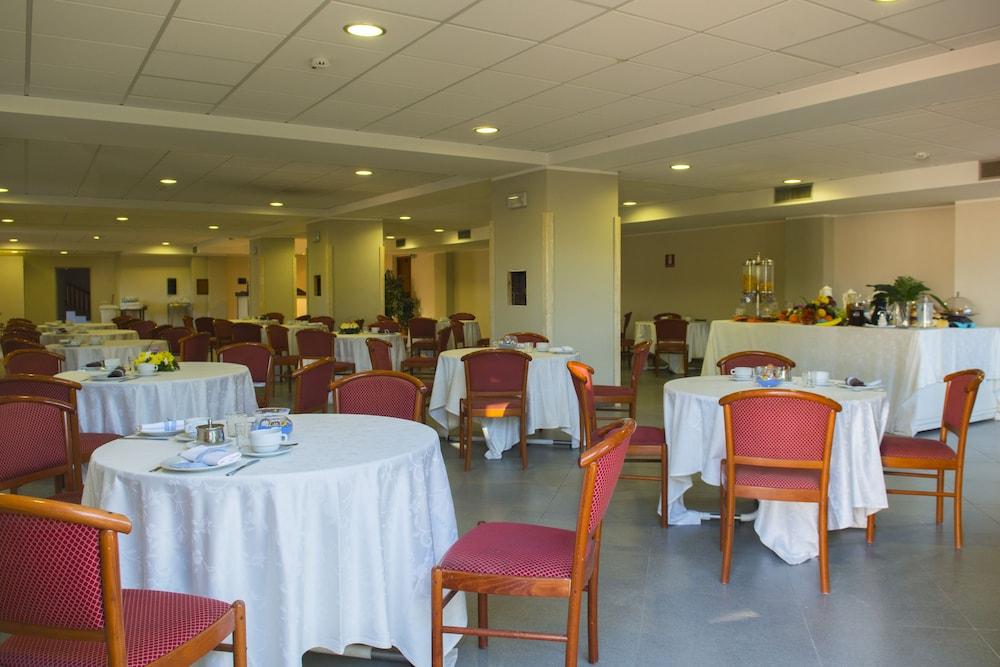 restaurant-cafeteria