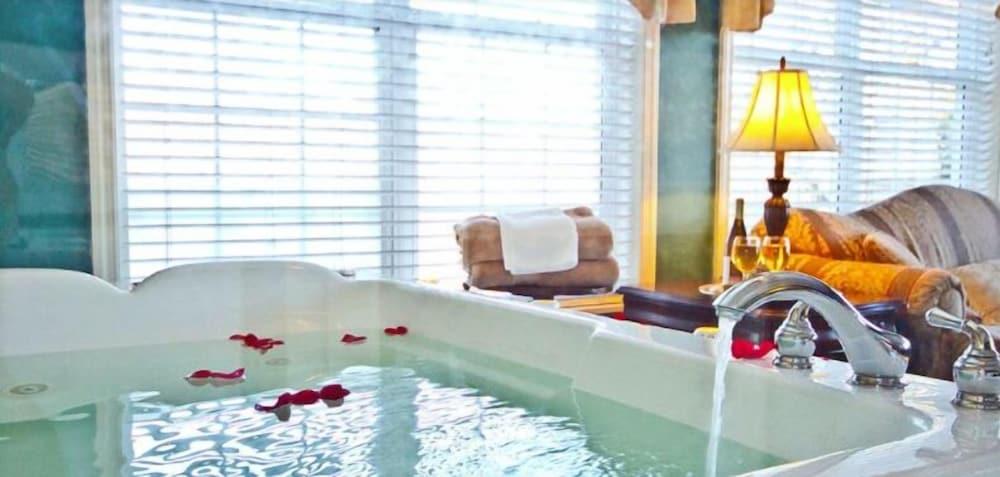 swimming pool spa