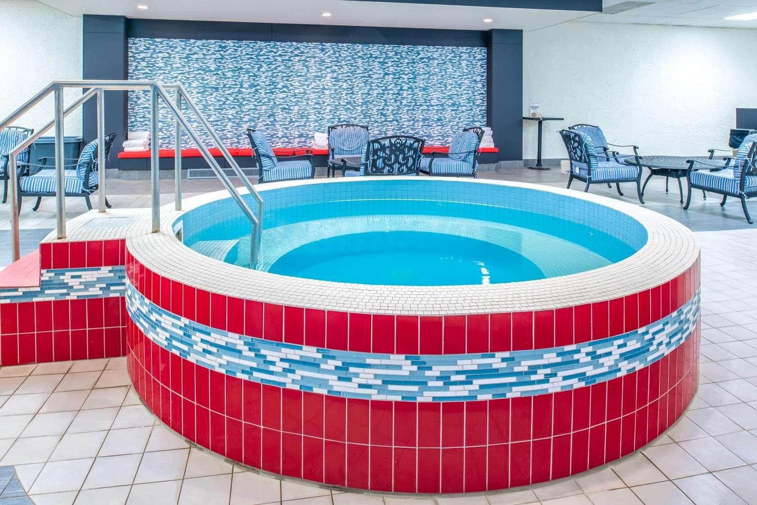 swimming pool spa