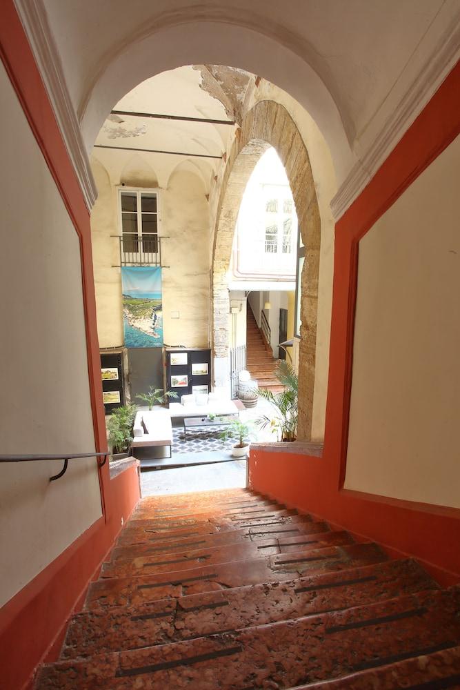 lobby