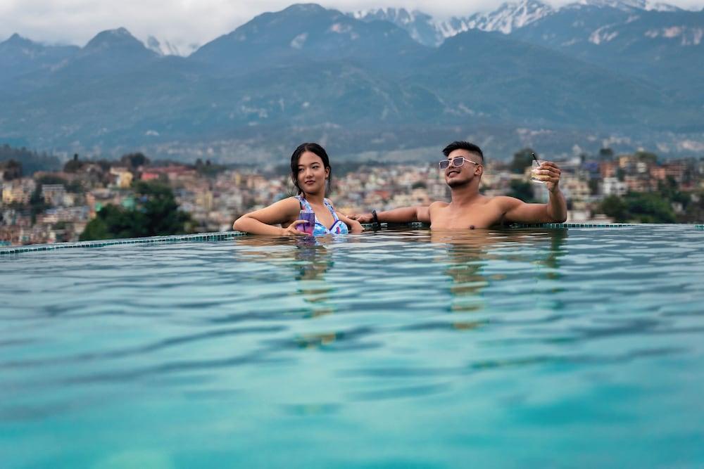 swimming pool spa