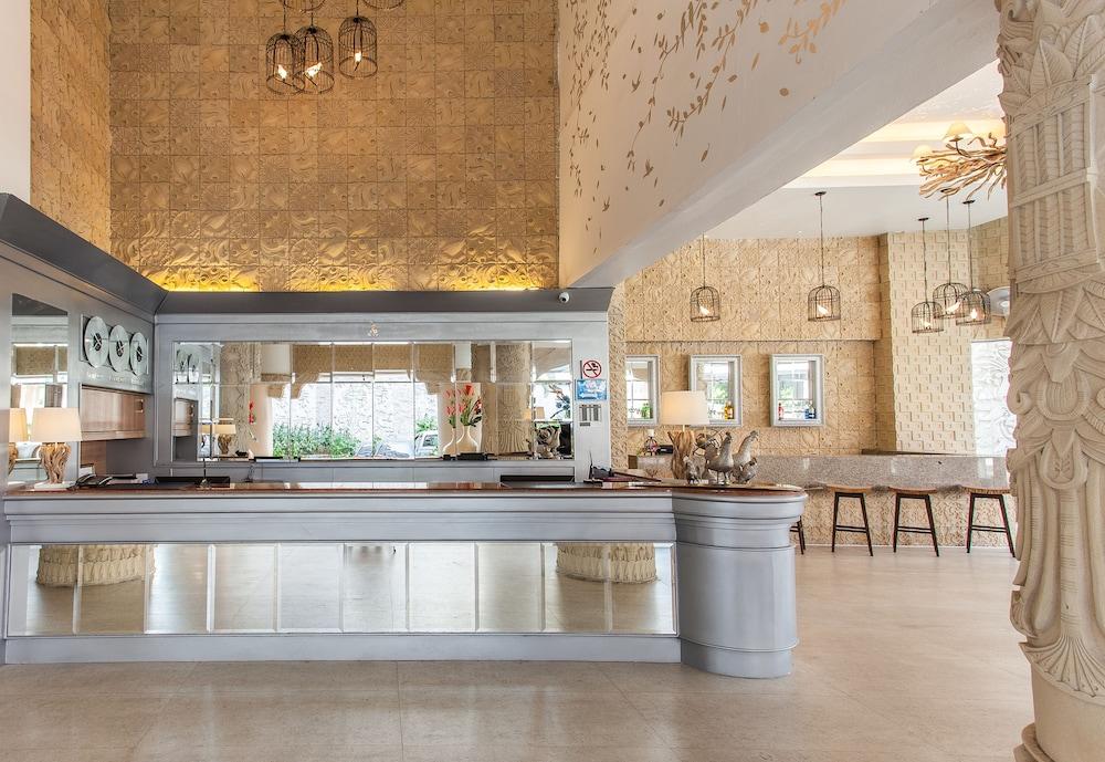 lobby