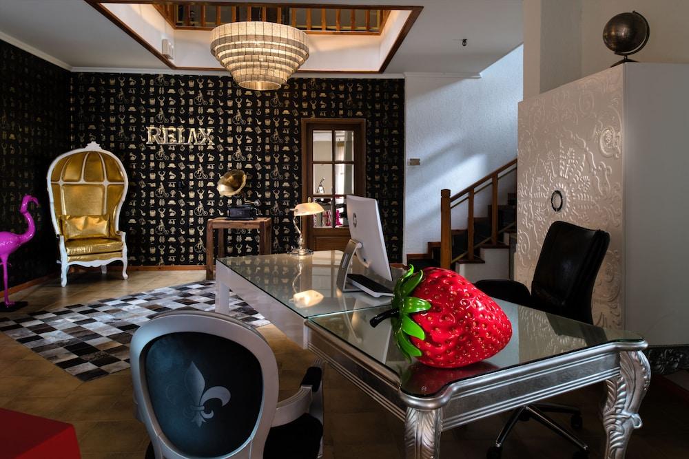 lounge