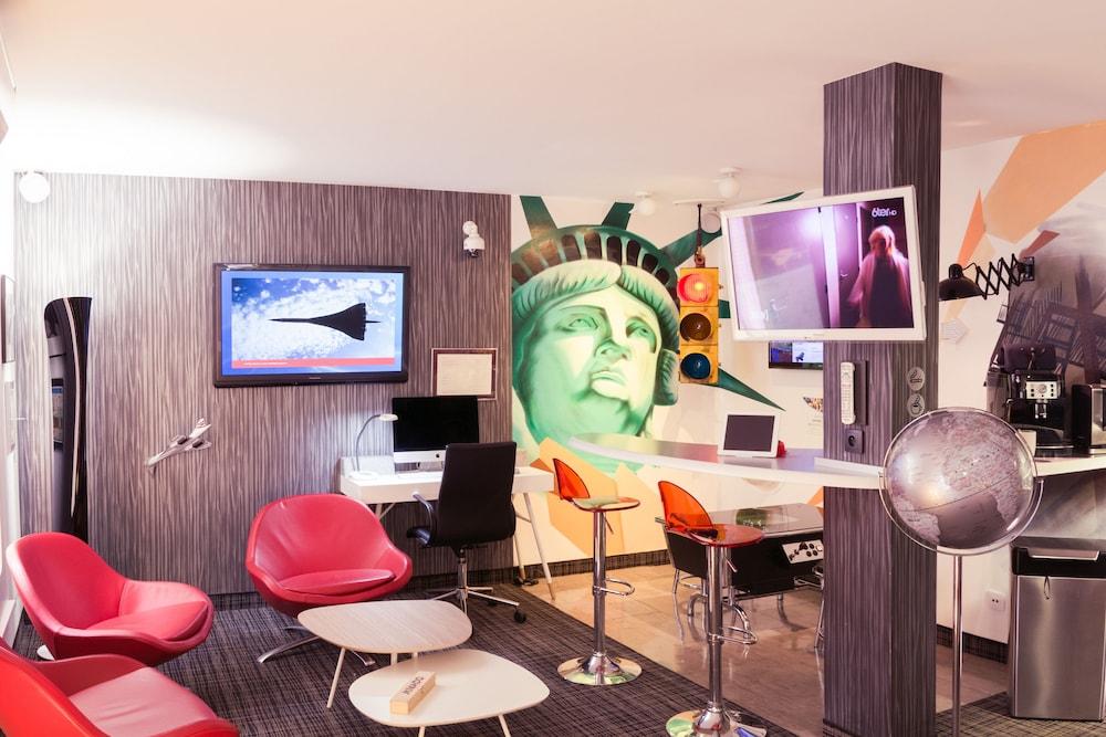lounge