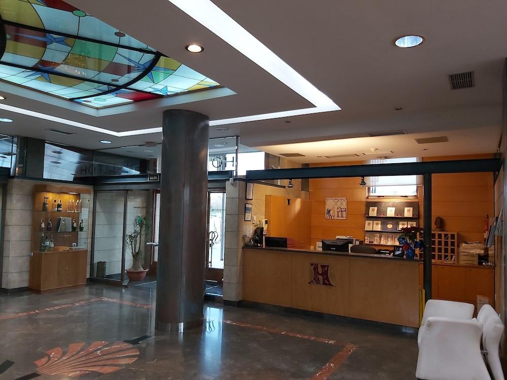 lobby