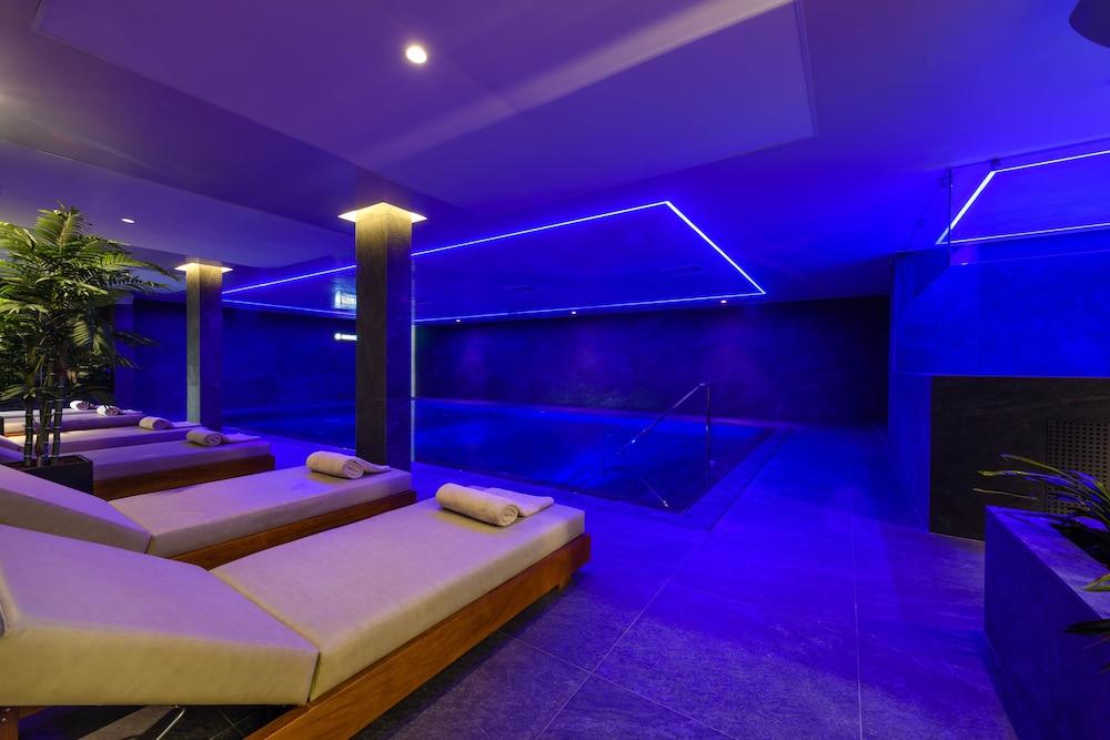 swimming pool spa