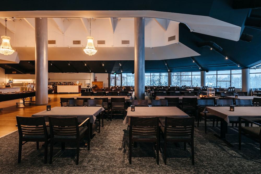 restaurant cafeteria