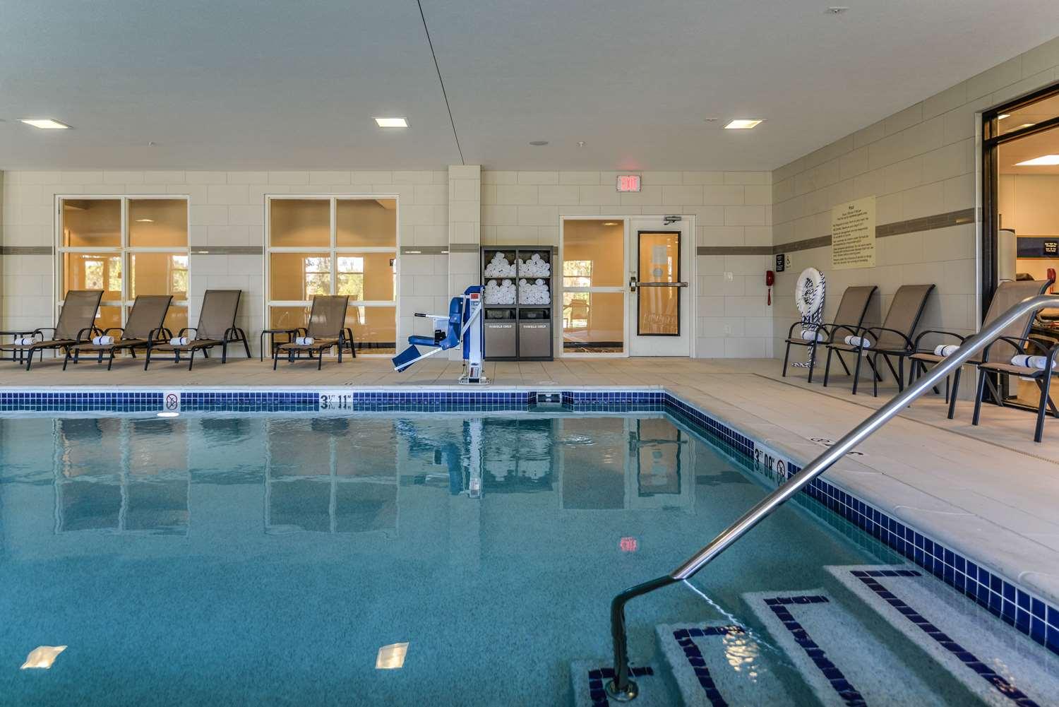 swimming pool spa