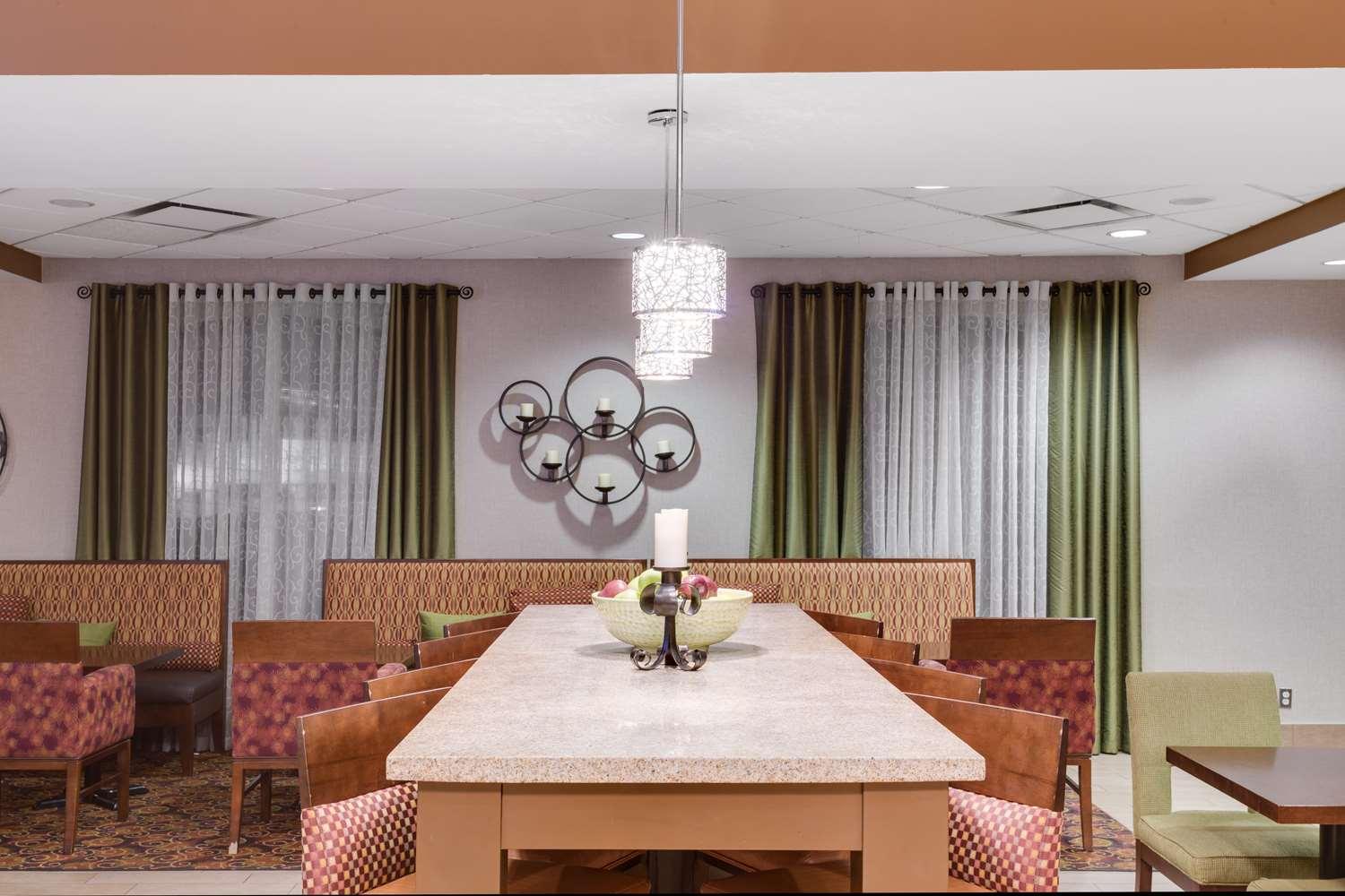 restaurant cafeteria