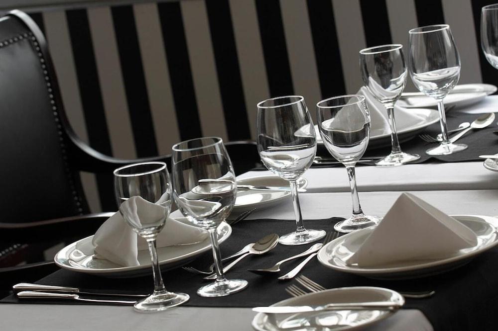 restaurant-cafeteria