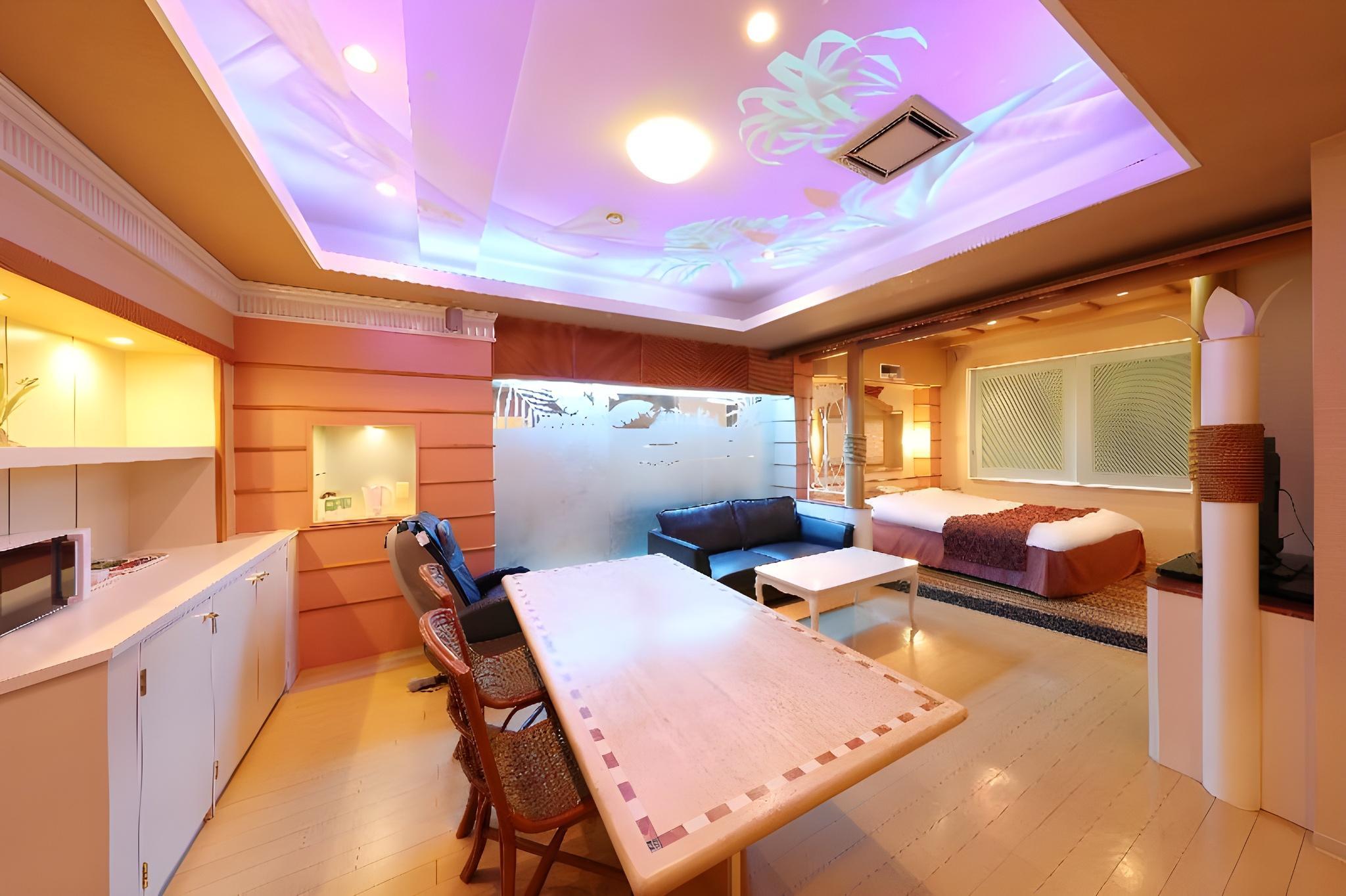 swimming pool spa
