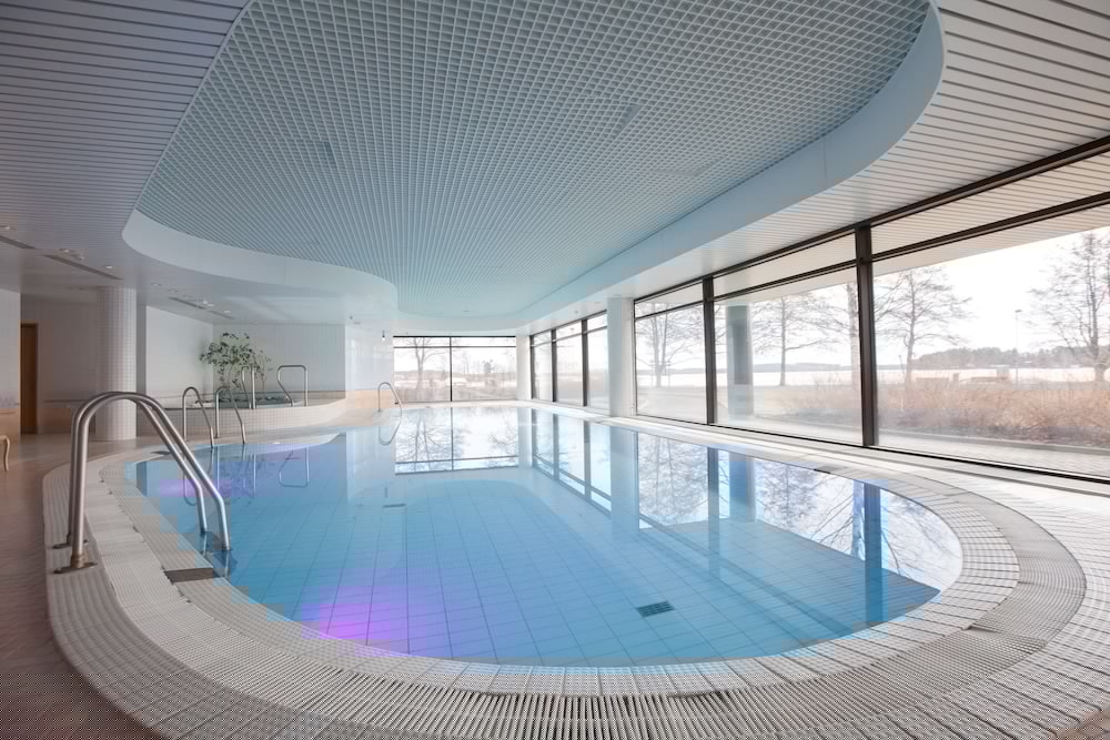 swimming pool spa