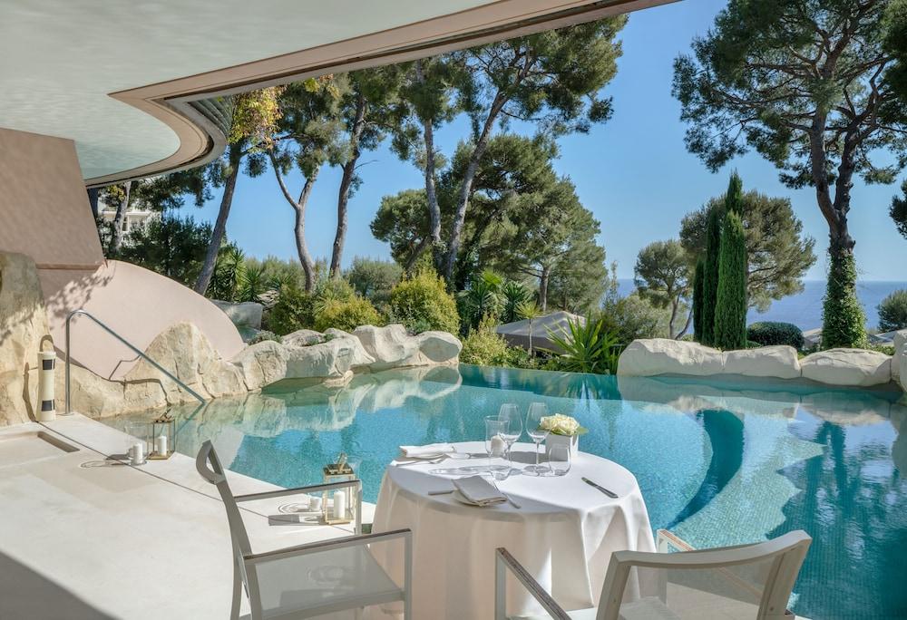swimming pool spa