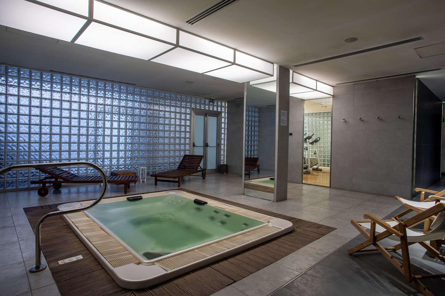 swimming pool spa