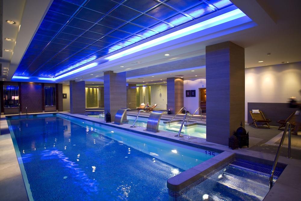 swimming pool spa