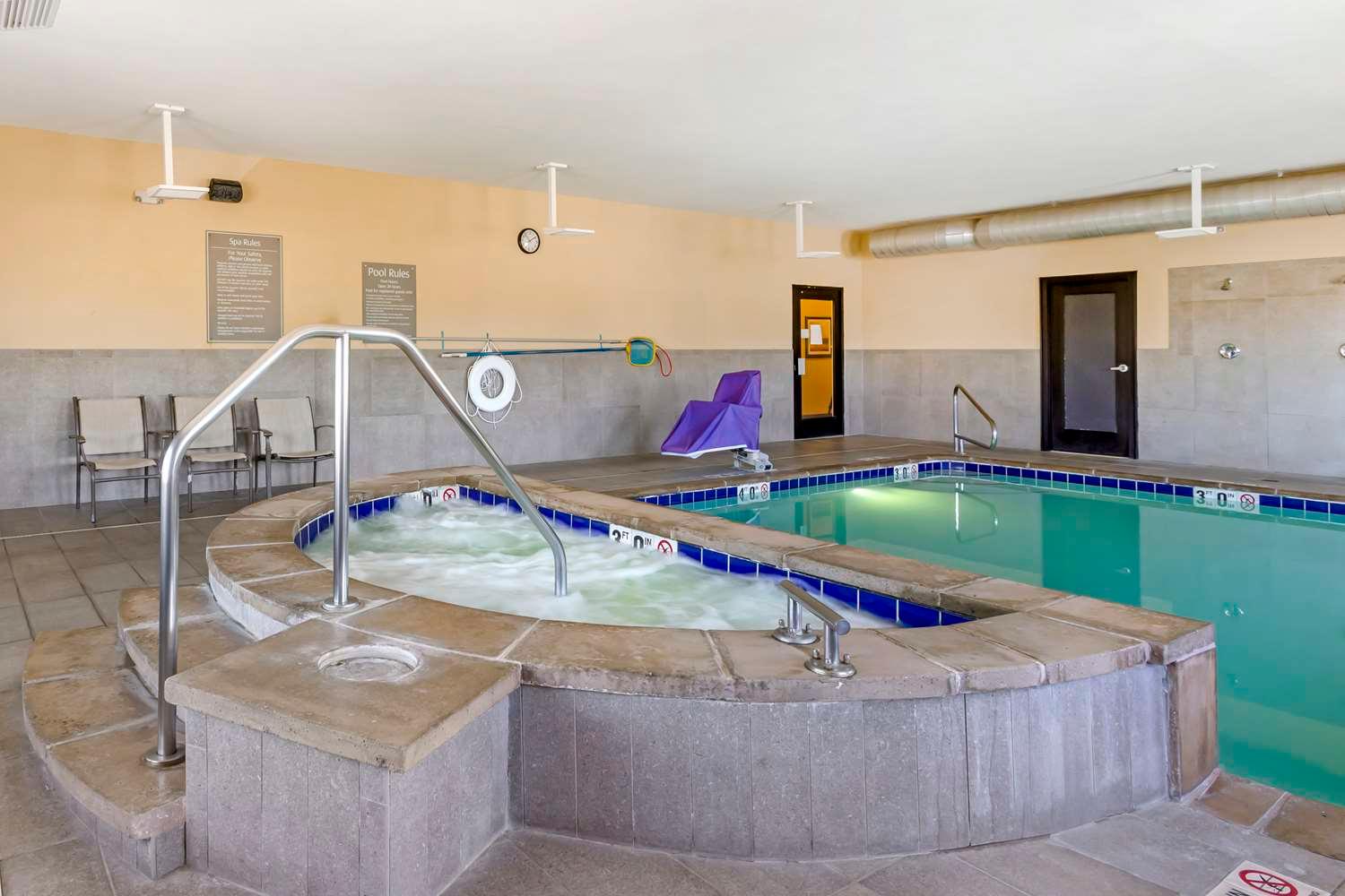 swimming pool spa