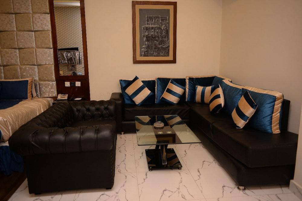 lounge