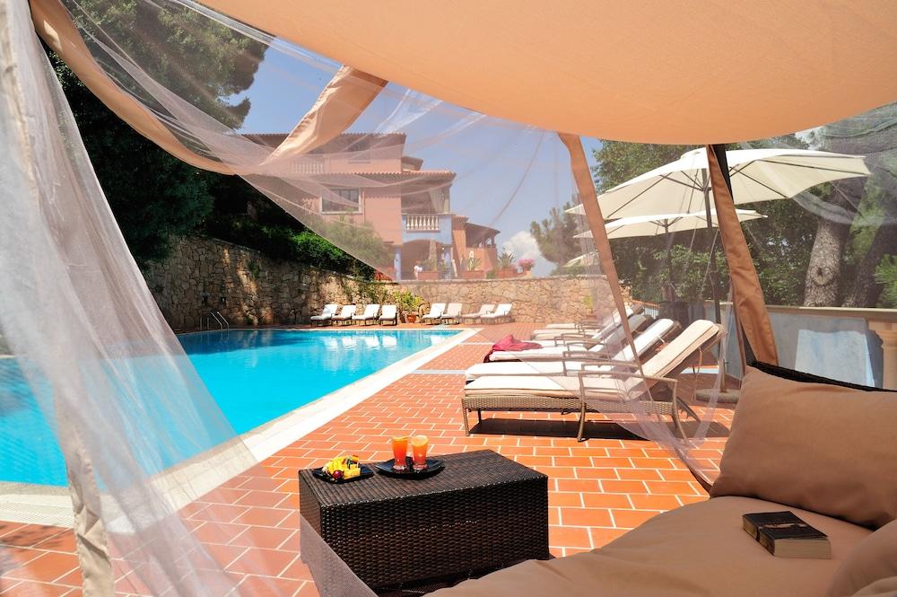 swimming pool spa