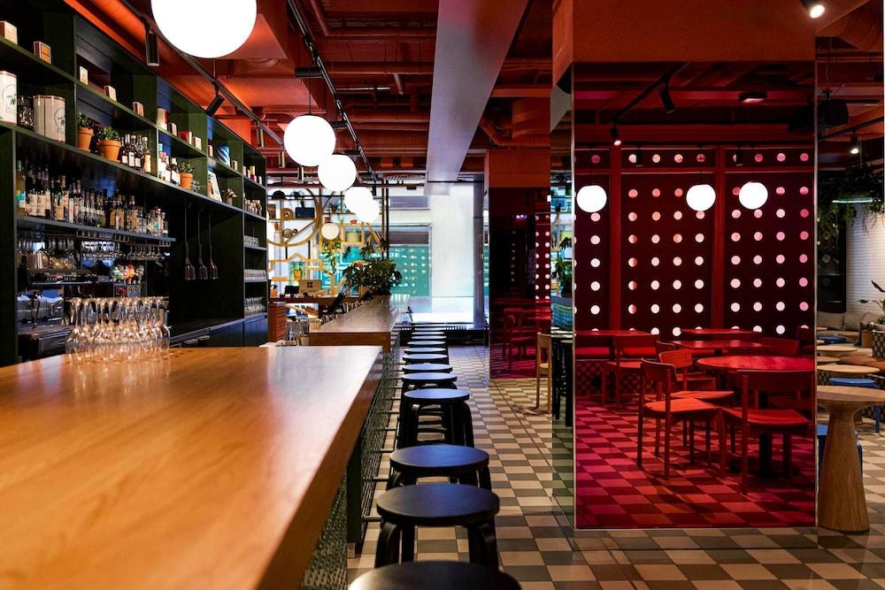 restaurant cafeteria