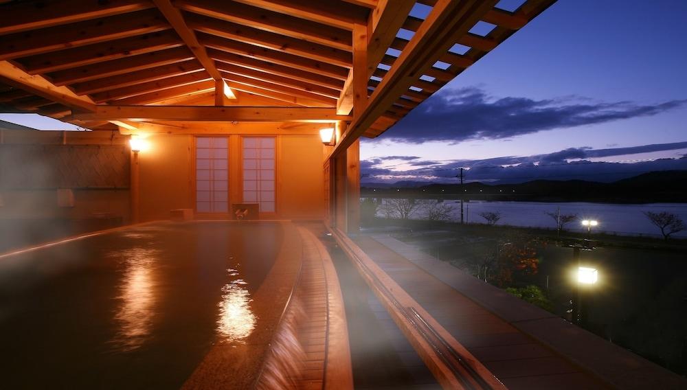 swimming pool spa