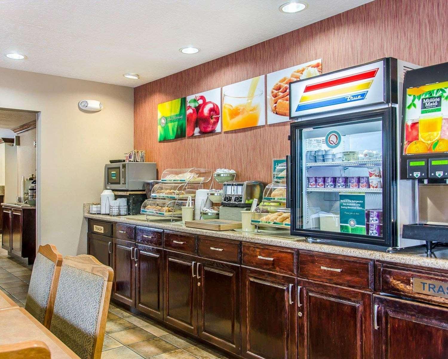 restaurant cafeteria