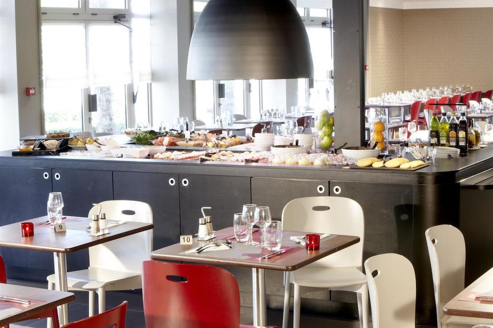 restaurant-cafeteria