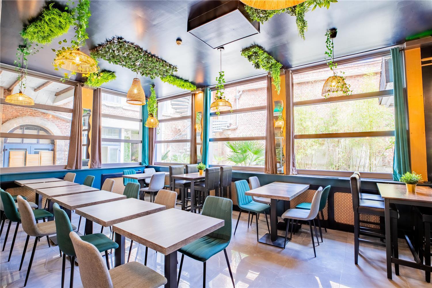 restaurant cafeteria