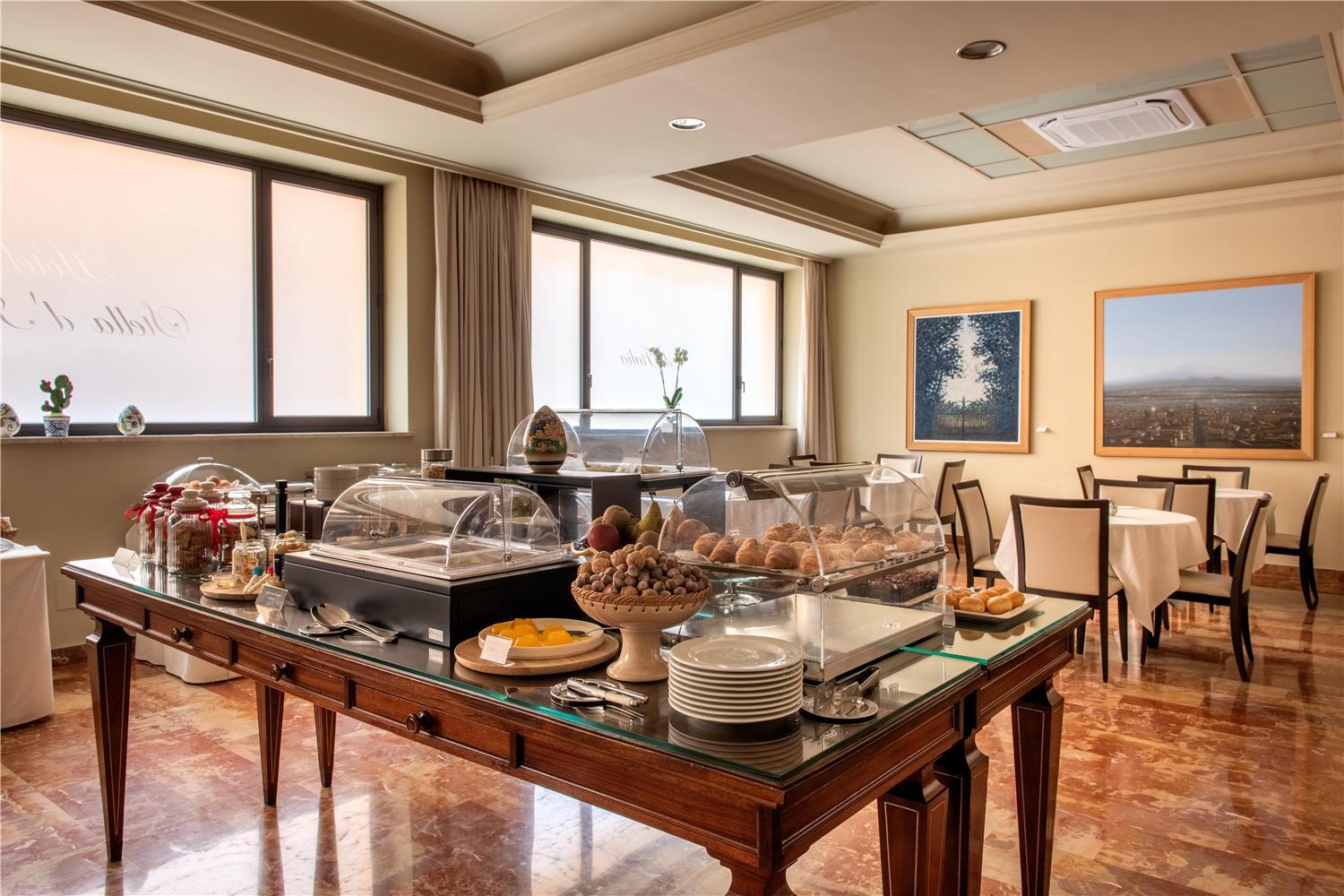 restaurant cafeteria