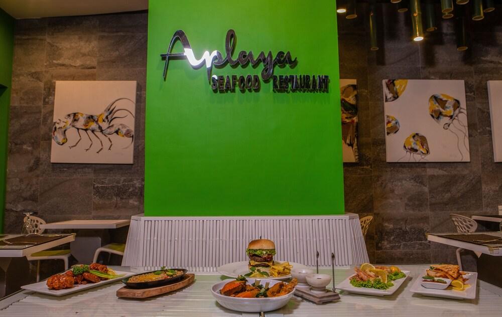 restaurant cafeteria